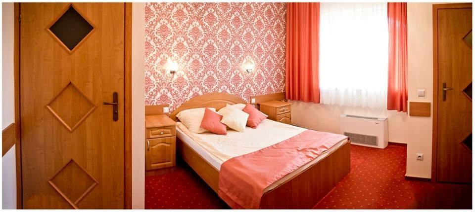 Hotel U Grubego Wielogora Ngoại thất bức ảnh